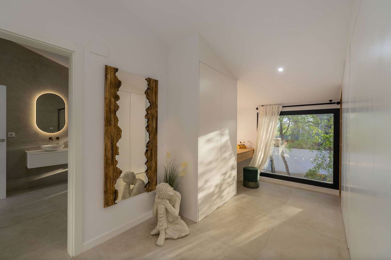 Chalet en venta con 4 habitaciones y piscina en Altea, Alicante.