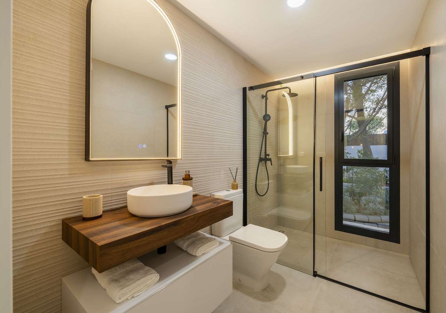 Chalet en venta con 4 habitaciones y piscina en Altea, Alicante.