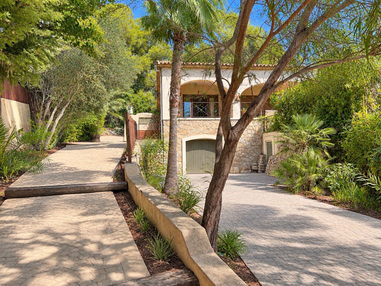 Chalet for sale with 3 bedrooms and pool in Altea Golf