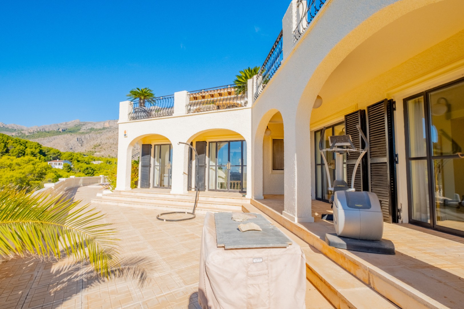 Exclusive Luxury Villa in Altea: A Panoramic Paradise