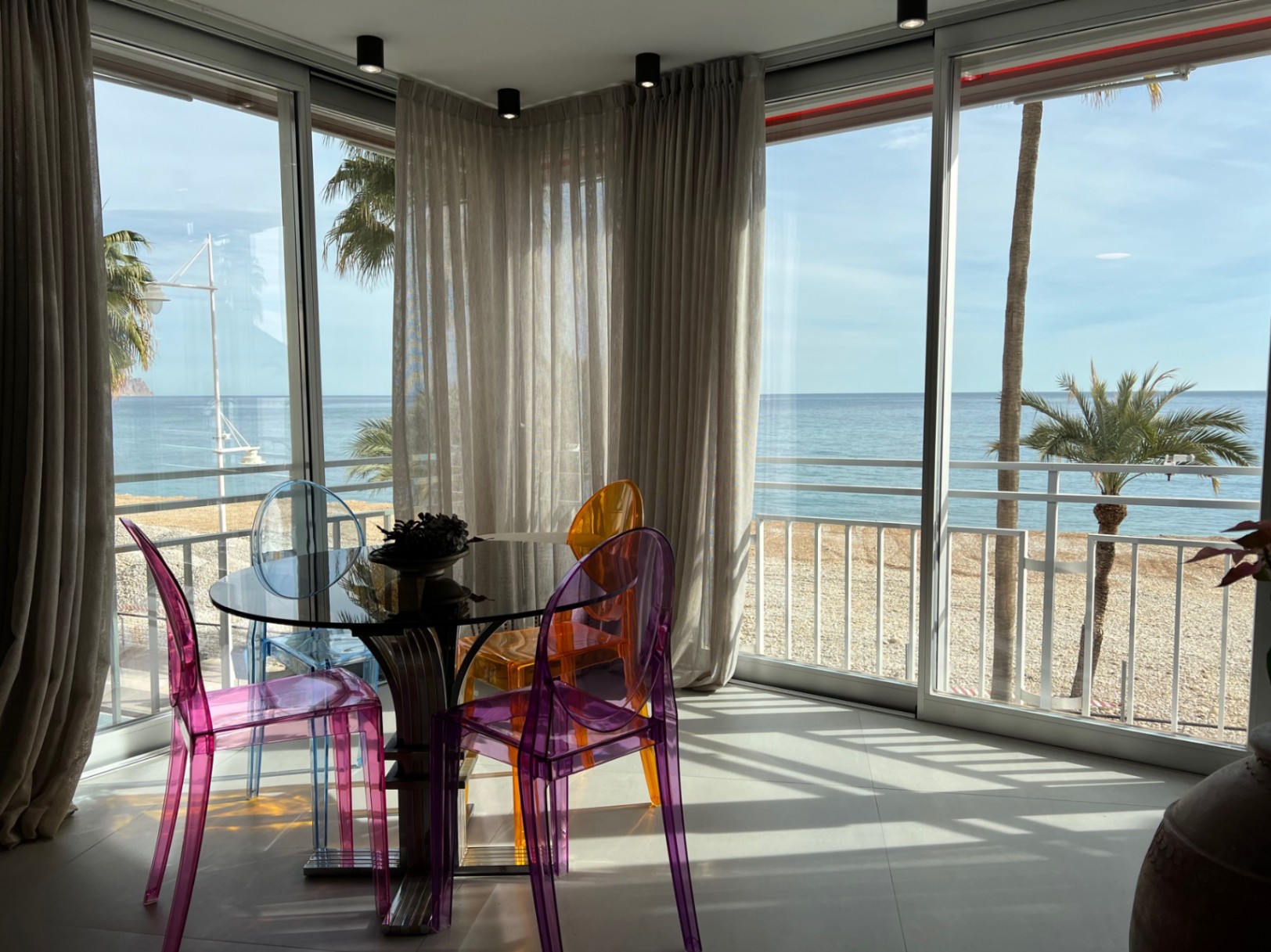 Altea: Frontline Luxury Apartment with Sea Views
