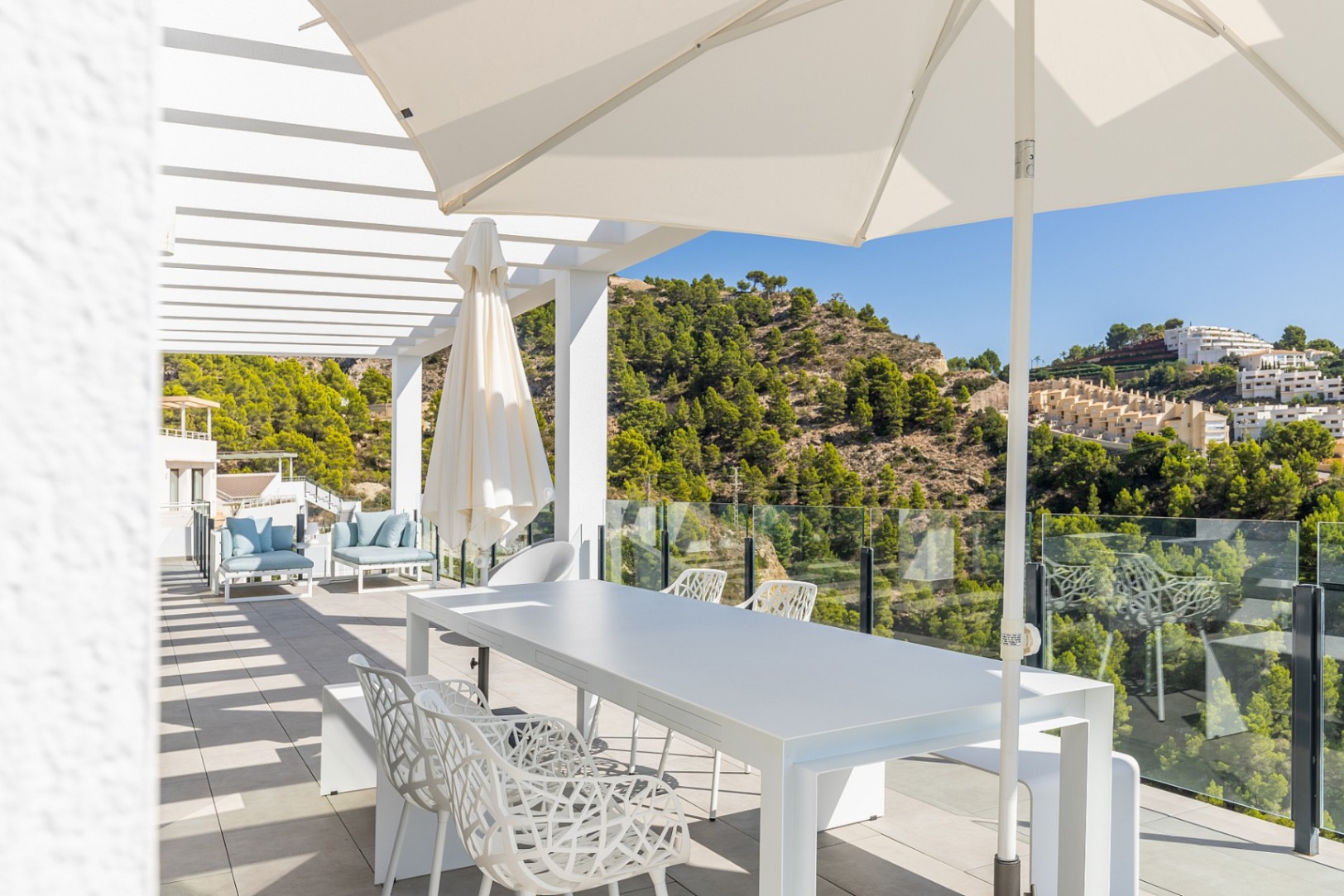 Villa de luxe à Altea : vues panoramiques, design moderne et cuisine équipée