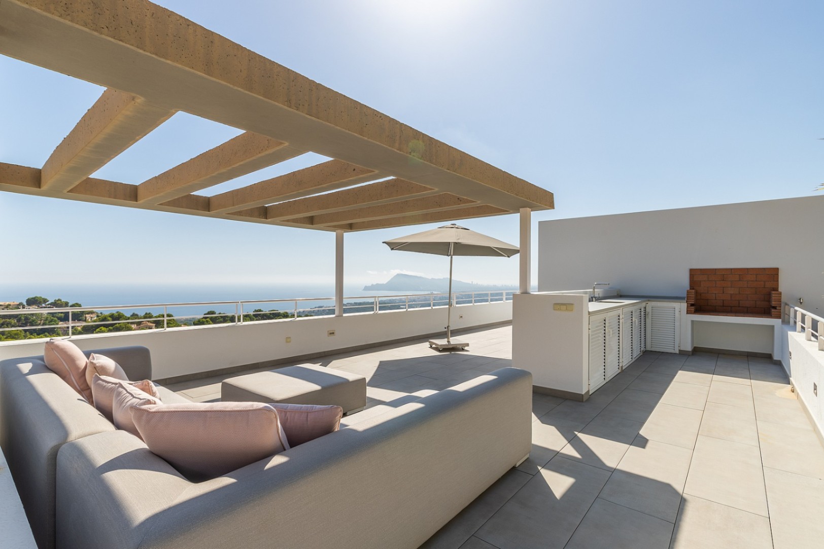 Villa de luxe à Altea : vues panoramiques, design moderne et cuisine équipée
