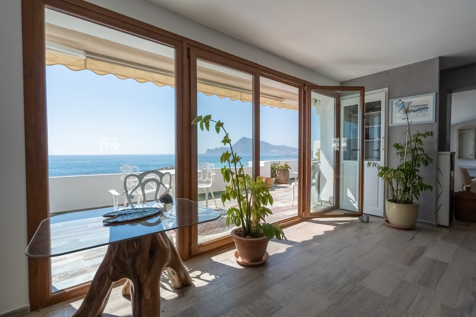 Venta de Ático-Dúplex Frente al Mar en Altea: Una Propiedad Espectacular