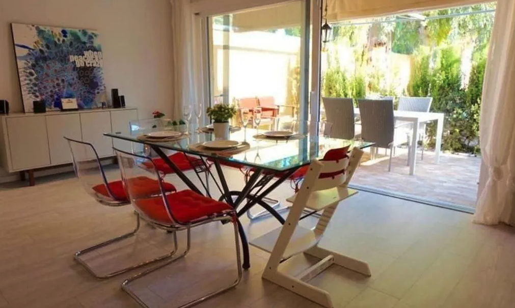 Encantadora Villa en San Juan de Alicante: Descubre tu Rincón de Paraíso