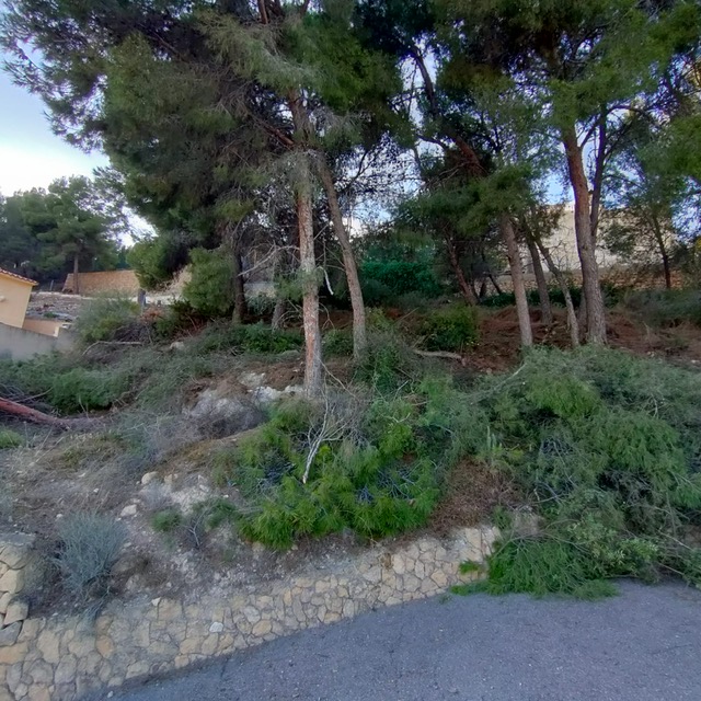 Oportunidad de Parcela en La Nucía: Ideal para Construir tu Hogar Soñado