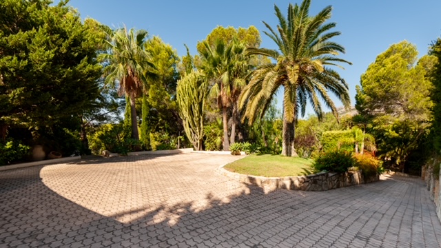 Spektakulär villa i hjärtat av Golf Don Cayo de Altea