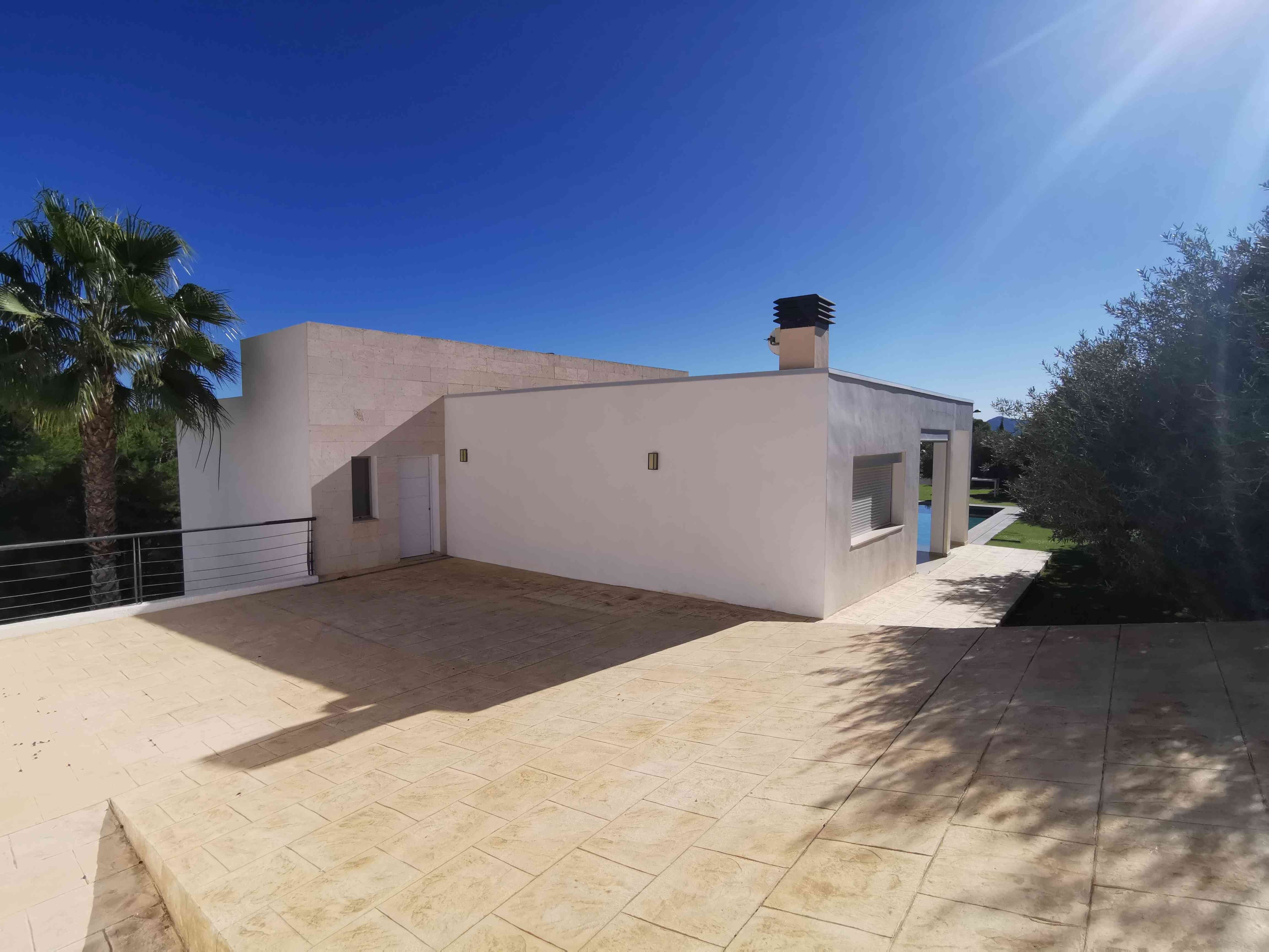 Villa for Sale: Discover the Exclusivity of Altea Monterico