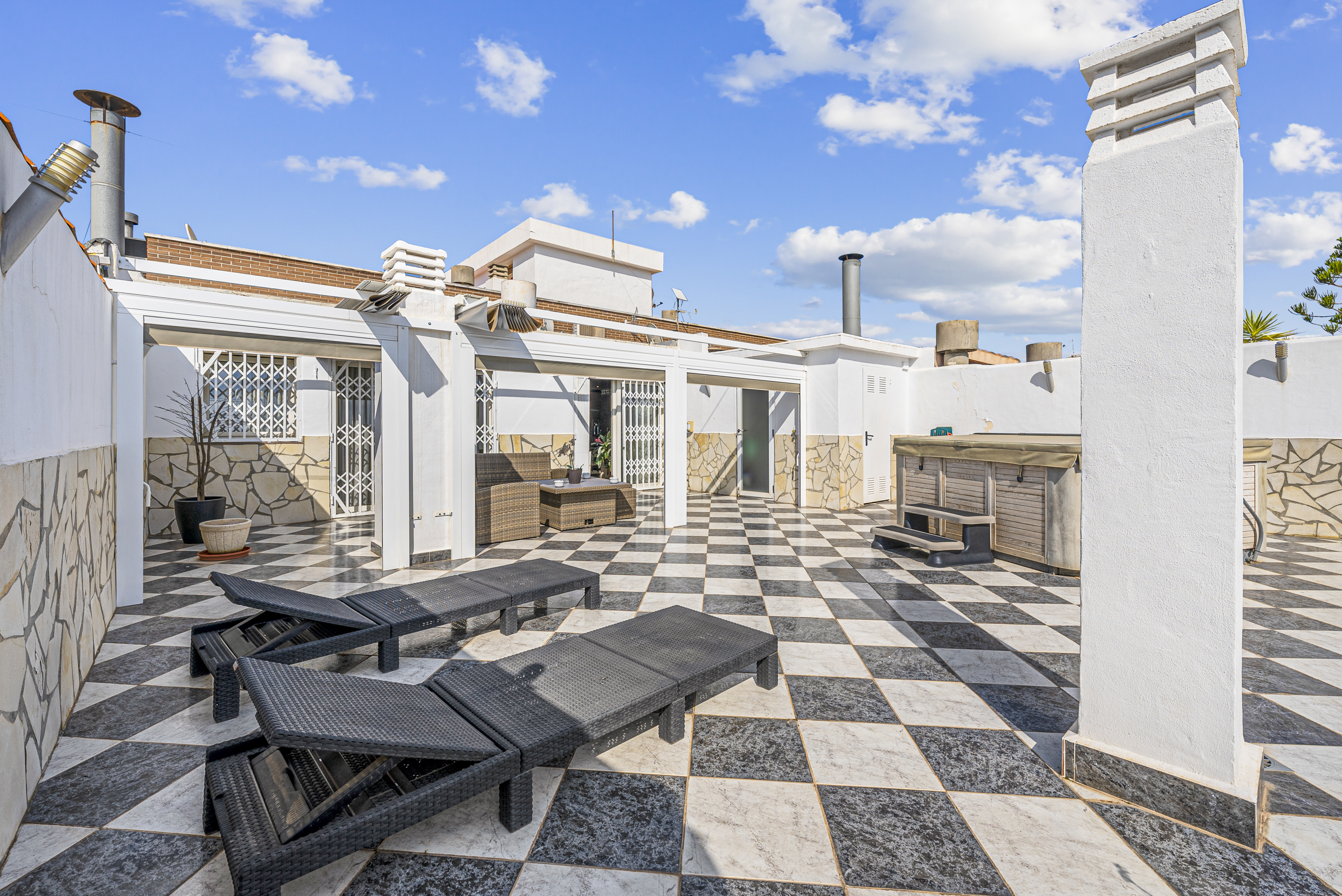 Penthouse for Sale in Alfaz del Pí: Discover this Incredible Opportunity!